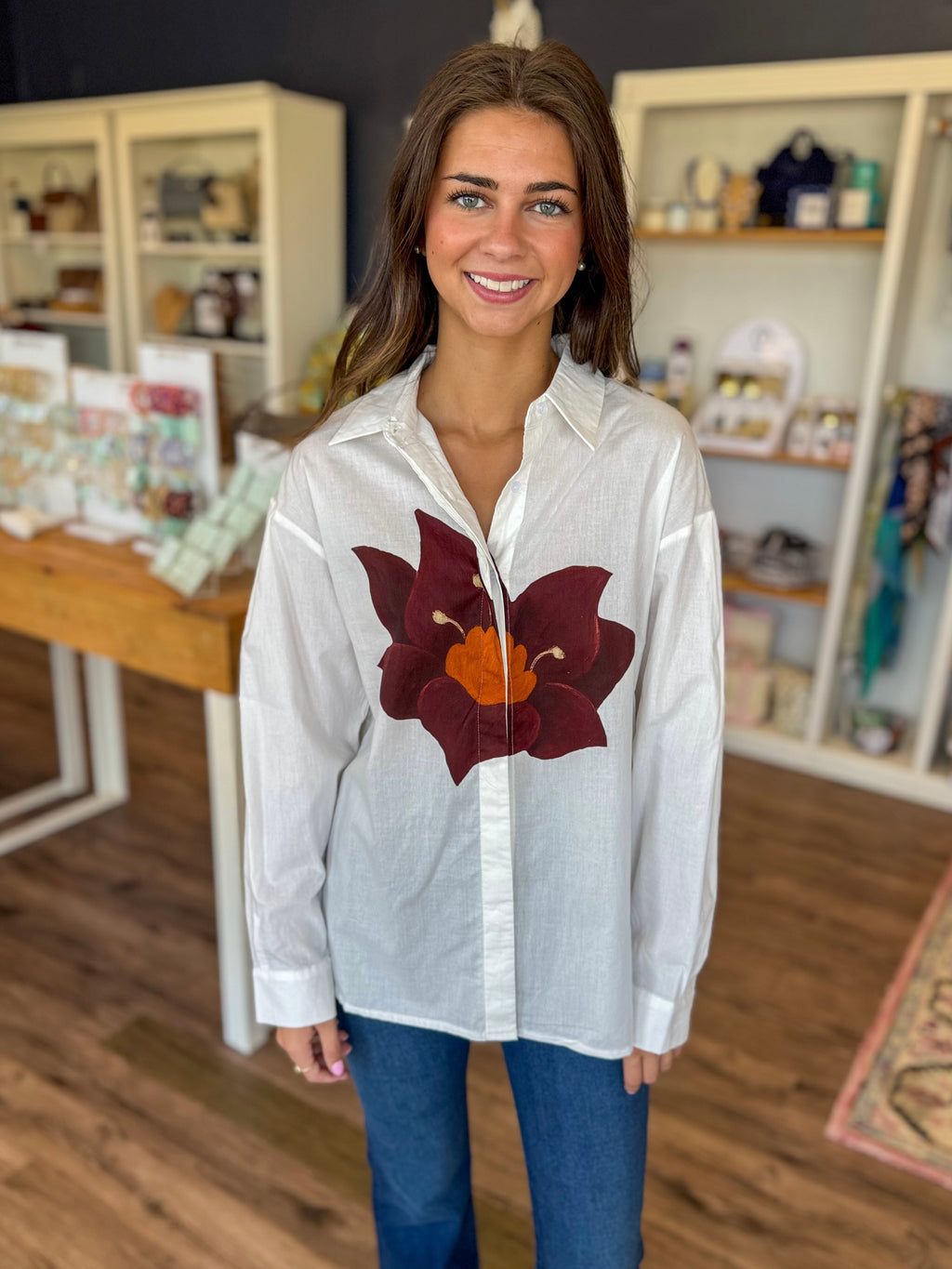 Flower Appliqué Blouse￼