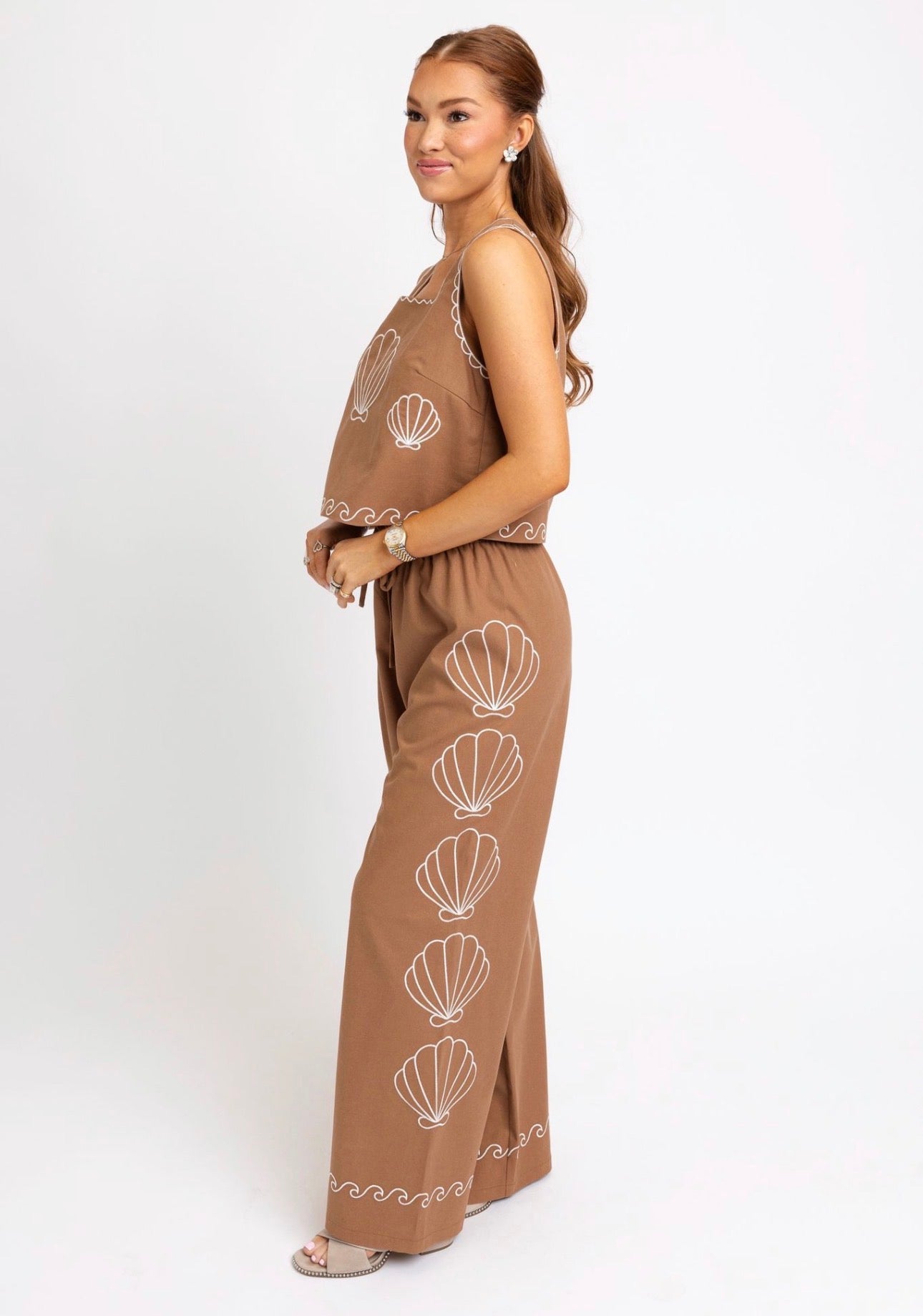 Shell Embroidered Pant