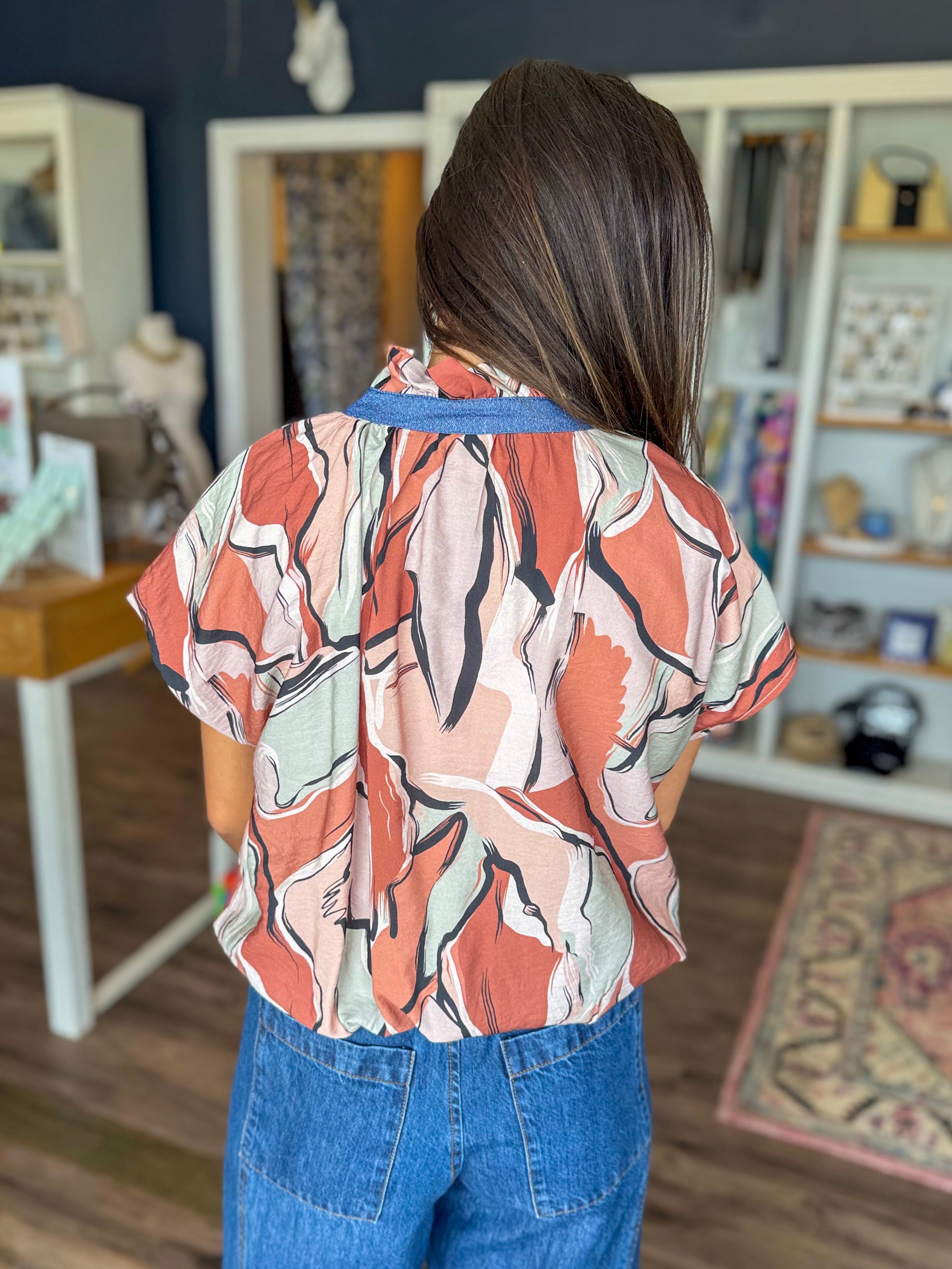 Rose Abstract Bubble Hem Top