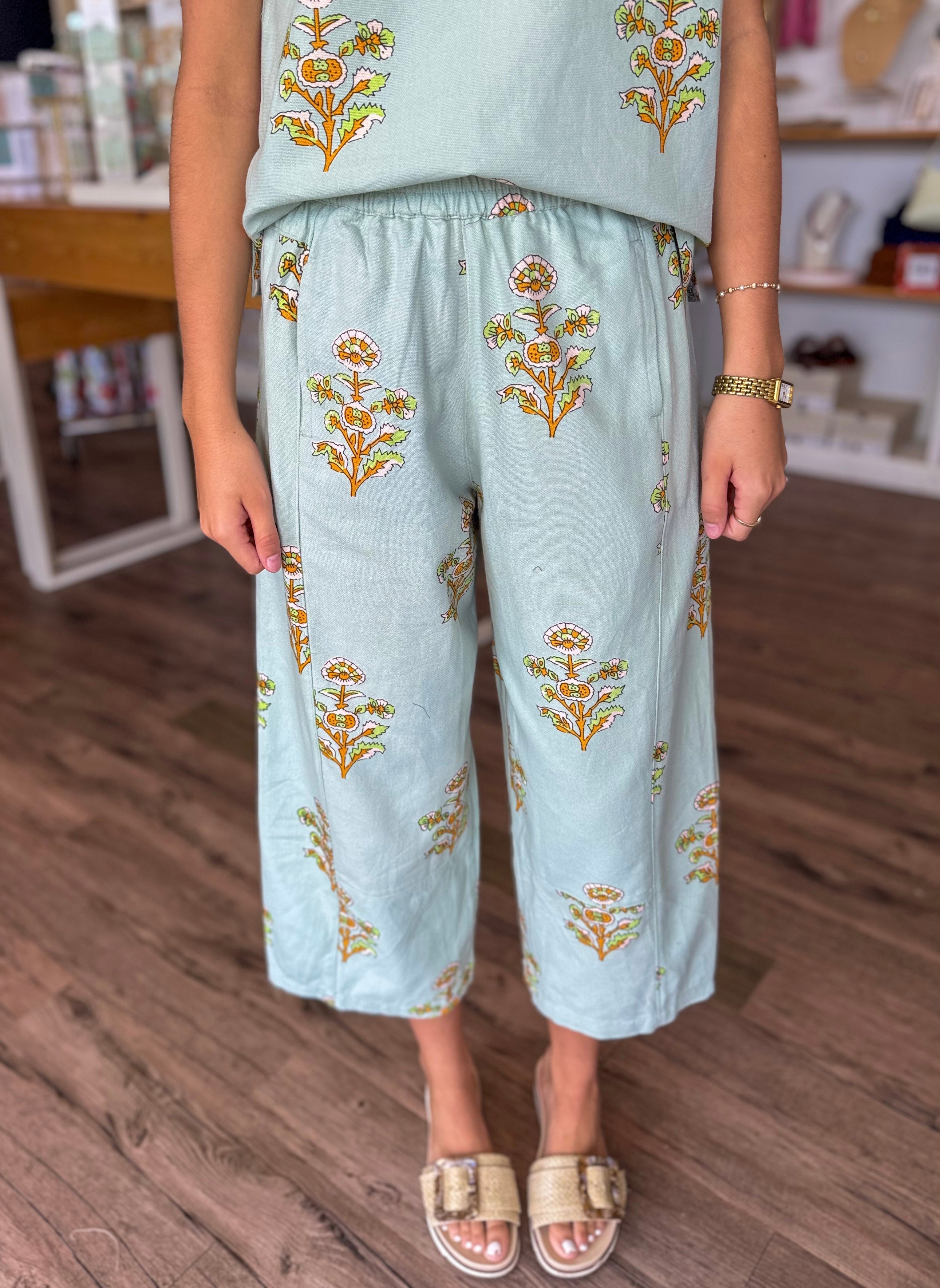 Aqua Printed Barrel Pant