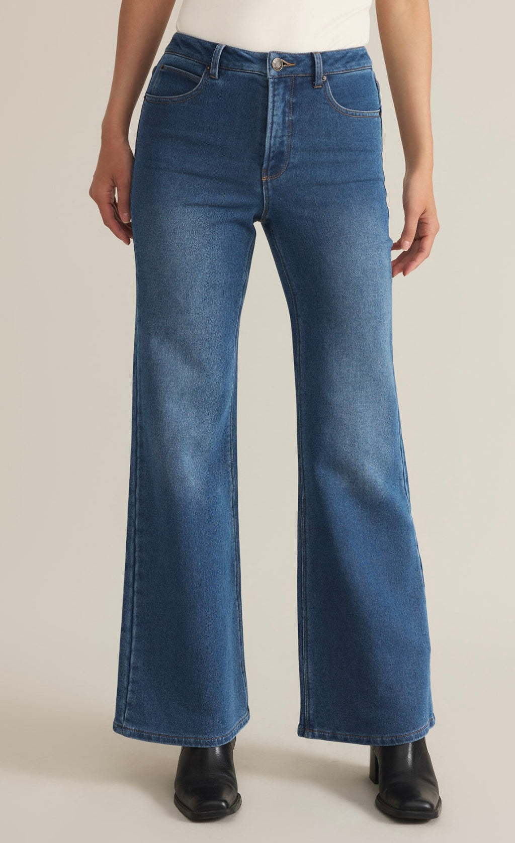 Georgia Relaxed Leg Jean