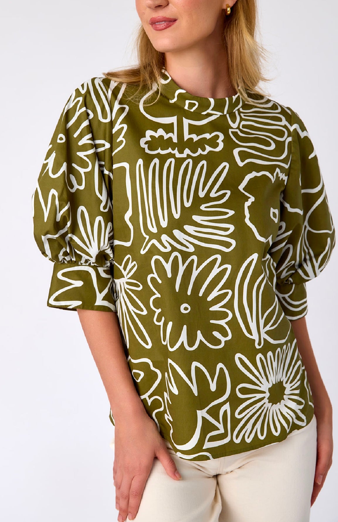 Jonesy Top in Floral Studies